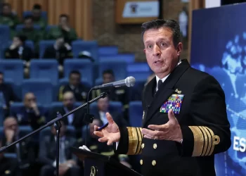 Cambios Estratégicos en la Cúpula Militar y el Gabinete de Petro