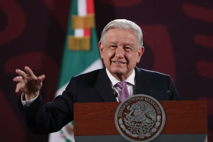 AMLO critica a jueces por litigio contra la sobrerrepresentación de Morena en el Congreso