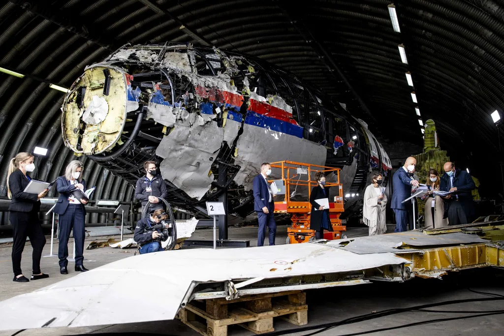 Australia llama a Rusia a asumir responsabilidad por derribo del vuelo MH17 hace diez años.