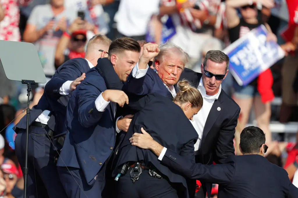 Kimberly Cheatle, directora del Servicio Secreto de EE.UU., asumió la responsabilidad por el reciente intento de asesinato contra Donald Trump en un mitin en Pensilvania.