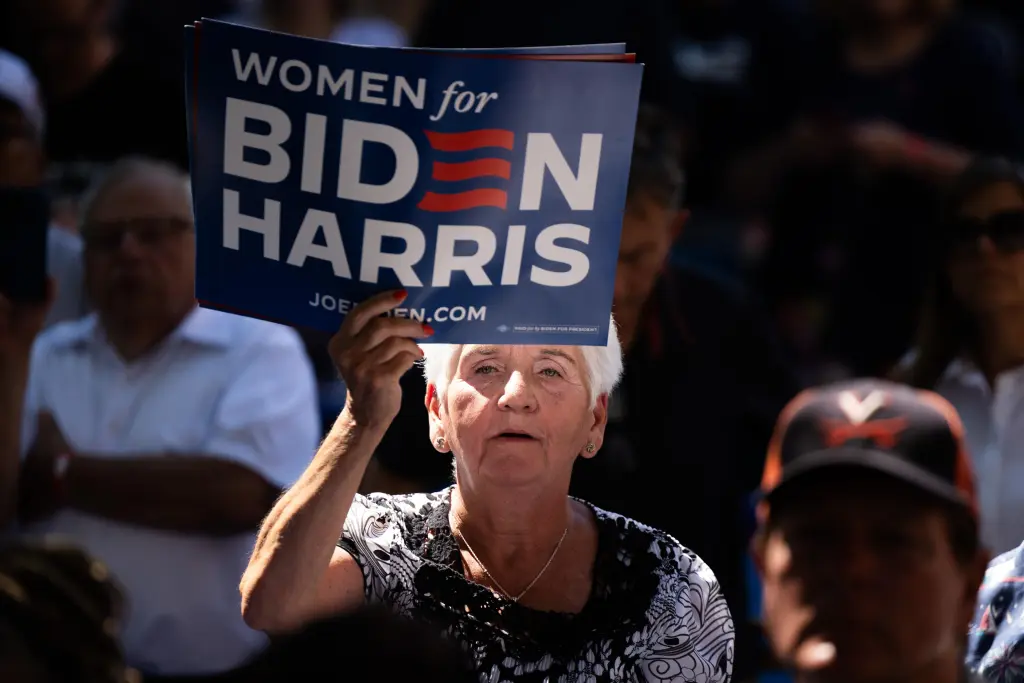Joe Biden insta a los demócratas a dejar atrás las disputas internas y enfocarse en vencer a Donald Trump en las próximas elecciones.