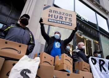 Activistas interrumpen conferencia de Amazon en protesta contra el ‘Project Nimbus’ con Israel