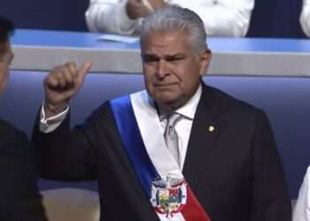 José Raúl Mulino asume la presidencia de Panamá con la misión de frenar la migración