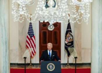Biden Advierte sobre Peligroso Precedente de la Suprema Corte para la Inmunidad Presidencial