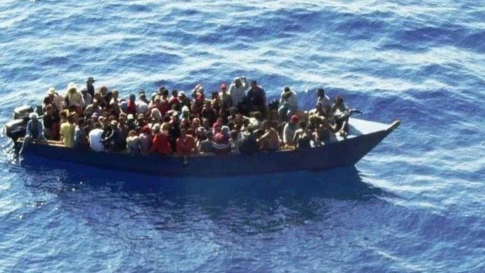 Más de 40 Migrantes Mueren en Incendio de Barco en Haití