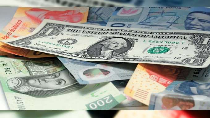 El peso mexicano se fortalece mientras el dólar cae, 10 de julio de 2024