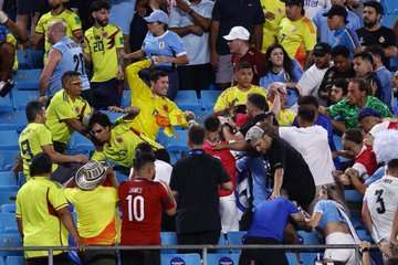 Jugadores de Uruguay y Aficionados Colombianos Protagonizan Altercado