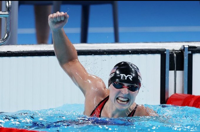 Katie Ledecky iguala récord de medallas de oro de Jenny Thompson