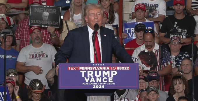 Trump Vuelve a Pensilvania y Promete Continuar con Mítines al Aire Libre