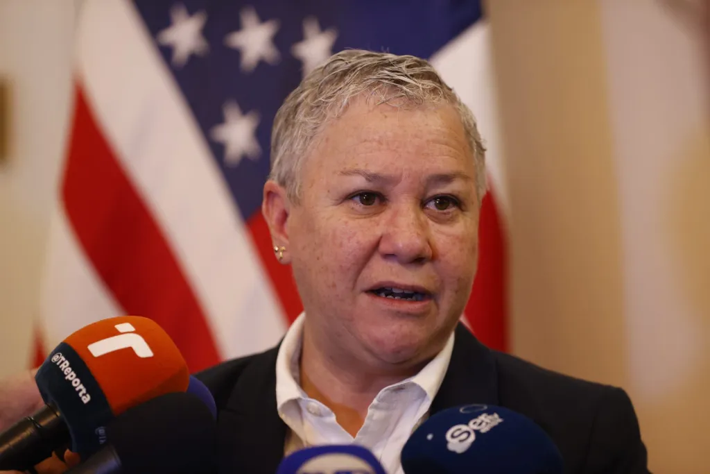 Panamá y EE.UU. colaboran en un programa para evaluar y retornar migrantes que atraviesen el Darién.