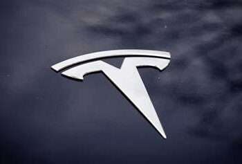 Entregas de Tesla superan las estimaciones de los analistas en el 2T24 con la promesa del robotaxi