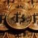 ¿Lavado de dinero con bitcoin? Envíos ilícitos en criptomonedas suman 100,000 mdd