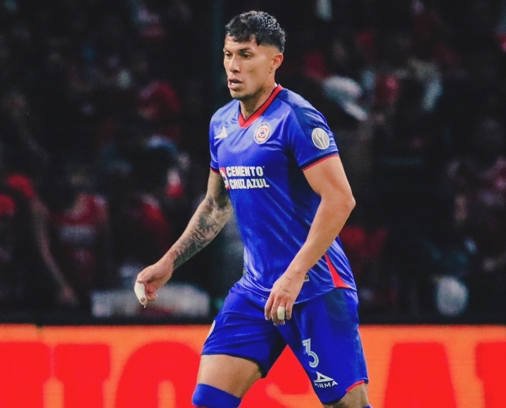 Carlos Salcedo y Cruz Azul: Un Adiós por Motivos Personales