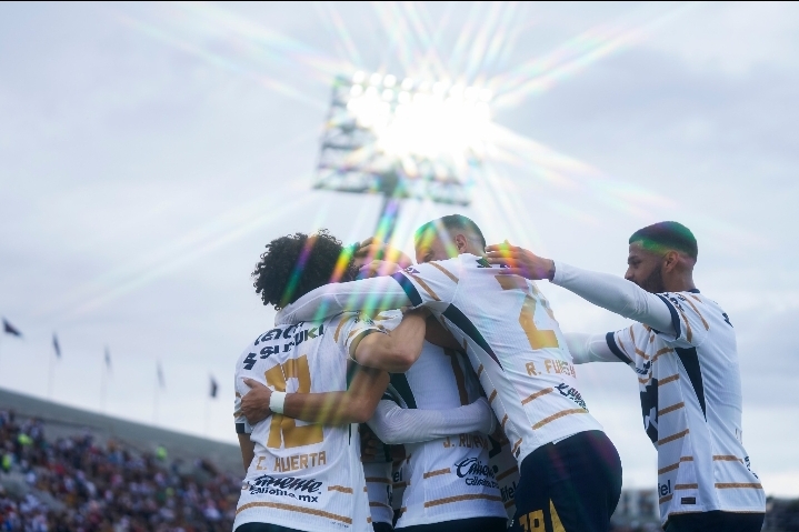 Pumas vence 2-0 a Pachuca y se coloca segundo en la Tabla General