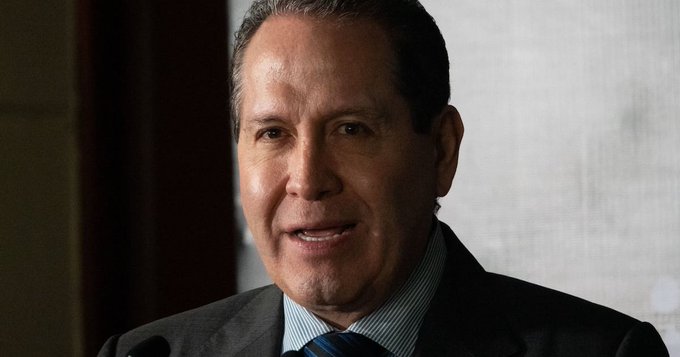 Eruviel Ávila realiza visita en Palacio Nacional