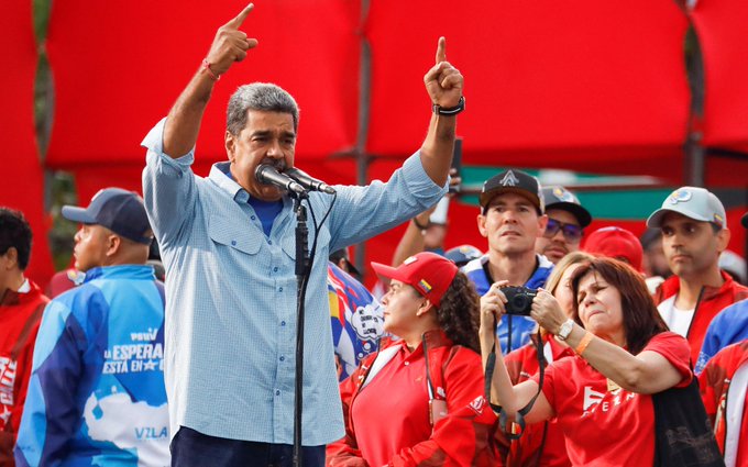 Maduro responde con ironía a Vicente Fox por no poder aterrizar en Venezuela