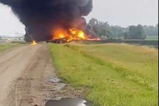 Descarrilamiento e Incendio de Vagones con Materiales Peligrosos en Dakota del Norte