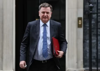 Ministro Británico Anticipa Victoria del Partido Laborista en Elecciones Generales