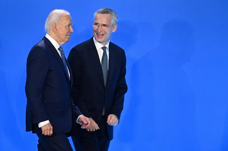 El Kremlin y China responden a las decisiones de la cumbre de la OTAN con críticas y advertencias.