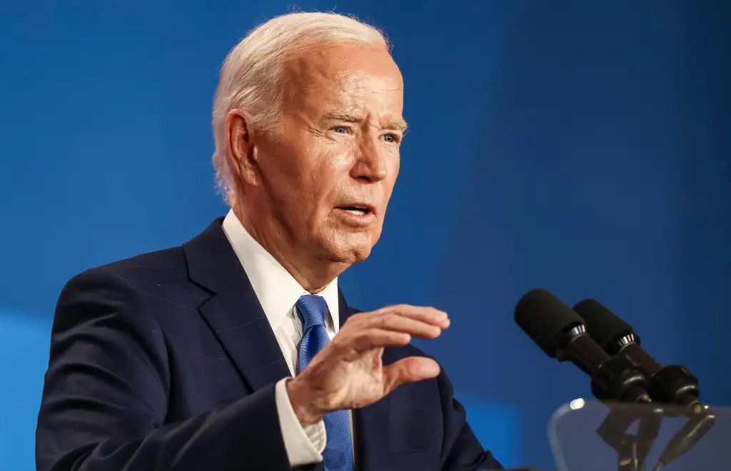 El presidente Joe Biden rechazó cualquier responsabilidad por la retórica "inflamatoria" que culminó en el reciente atentado contra Donald Trump.