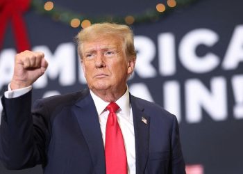 Trump califica de ridícula la nueva acusación y demanda su desestimación