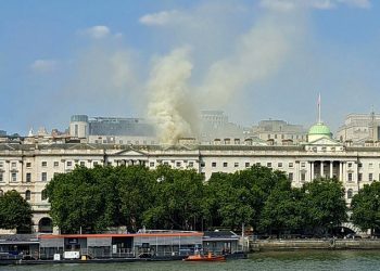 Incendio en Somerset House: Más de 125 bomberos combaten las llamas en Londres