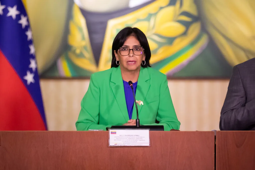 El Gobierno venezolano denuncia que las actas publicadas por la oposición son falsas y buscan invalidar los resultados de las recientes elecciones presidenciales.