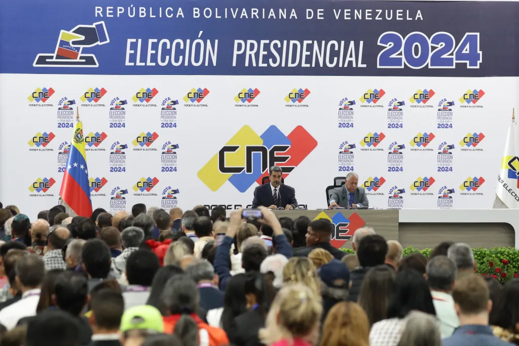 Luis Lacalle Pou cuestiona la ausencia de las actas electorales en Venezuela y sostiene que esto indica irregularidades.