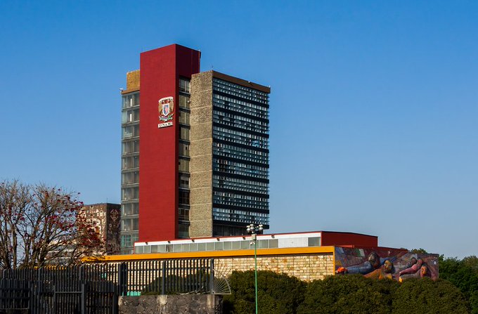 Diálogo entre estudiantes de Medicina de la UNAM y autoridades para resolver paro