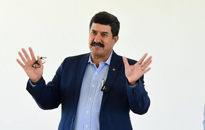 Sheinbaum respalda a Javier Corral y niega que salga de su equipo