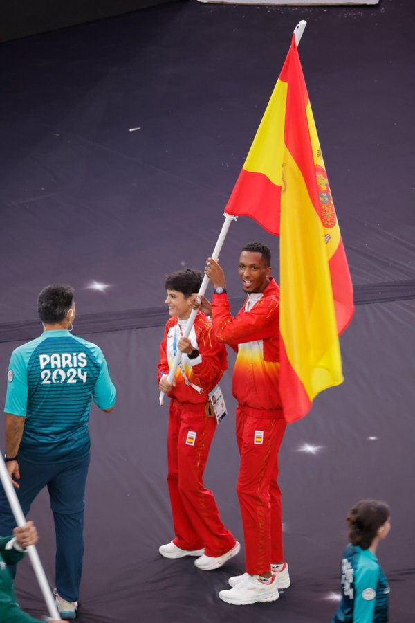 María Pérez y Jordan Díaz Representan a España en Clausura de los Juegos Olímpicos de París 2024