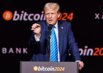 Trump lanza plataforma de criptomonedas para desafiar a “grandes bancos y élites”
