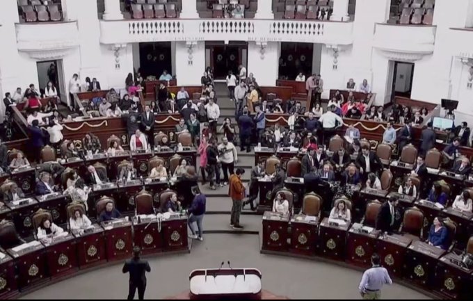 Congreso de CDMX aprueba divorcios ante notarios con nuevas reformas legales