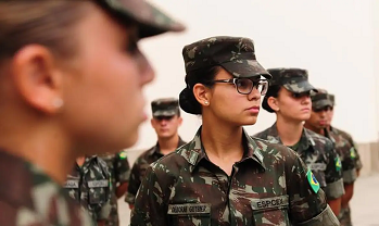 Brasil permitirá el acceso de mujeres al servicio militar por primera vez