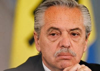 Alberto Fernández presenta pruebas para desacreditar denuncia de su expareja