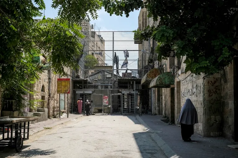 Las severas restricciones israelíes en Hebrón están afectando gravemente la salud de los palestinos.