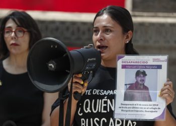 Mujeres buscadoras en México y Colombia enfrentan la falta de apoyo del Estado