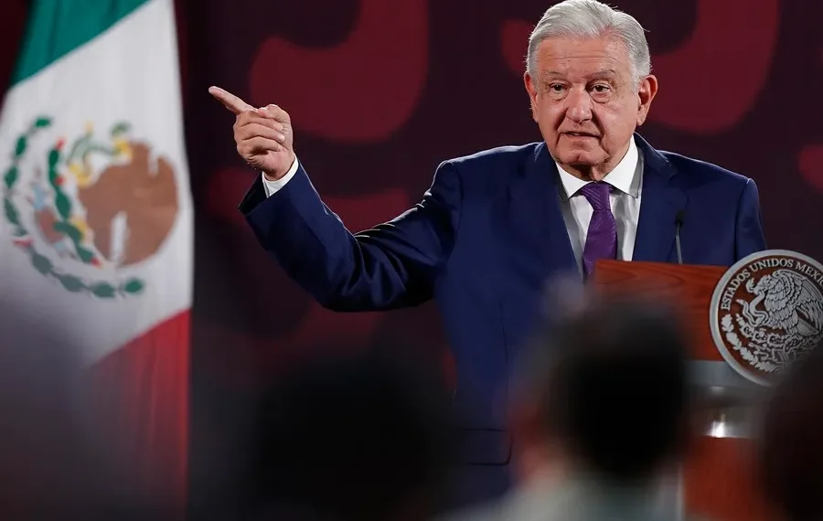 López Obrador solicita a la FGR que convoque a Peña Nieto sobre el caso Ayotzinapa si hay pruebas suficientes