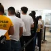 Un juez de Texas bloquea temporalmente plan de regularización de inmigrantes de Biden