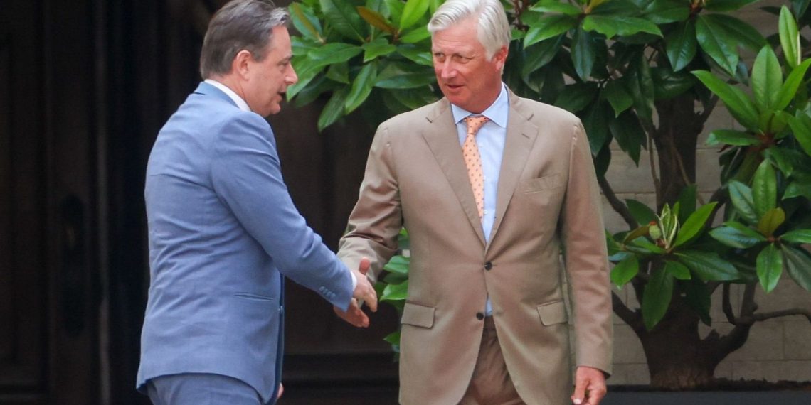 El Rey de Bélgica Lanza Nuevas Consultas Tras Dimisión del Negociador para el Gobierno