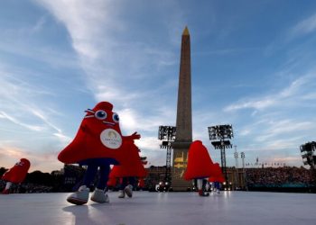 París inaugura los Juegos Paralímpicos, cerrando el verano deportivo