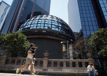 Bolsa Mexicana inicia la jornada con segunda caída consecutiva