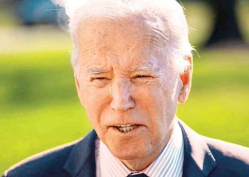 Estados republicanos demandan a Biden para bloquear plan de regularización de inmigrantes