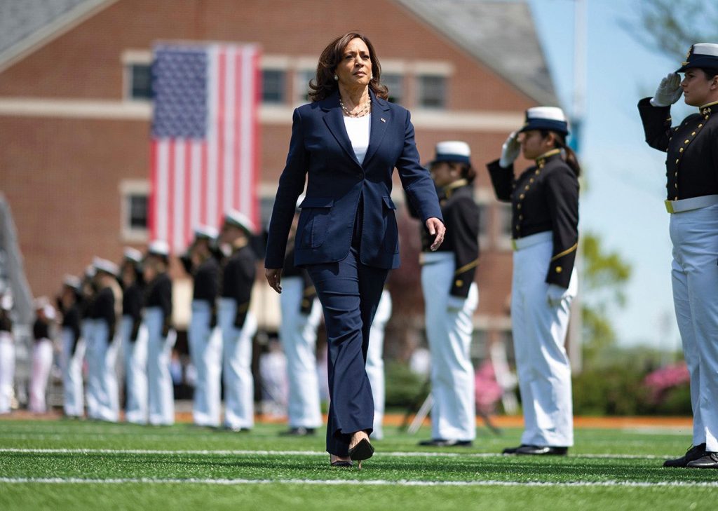 Kamala Harris se defiende de las acusaciones sobre sus cambios de postura en una entrevista exclusiva.