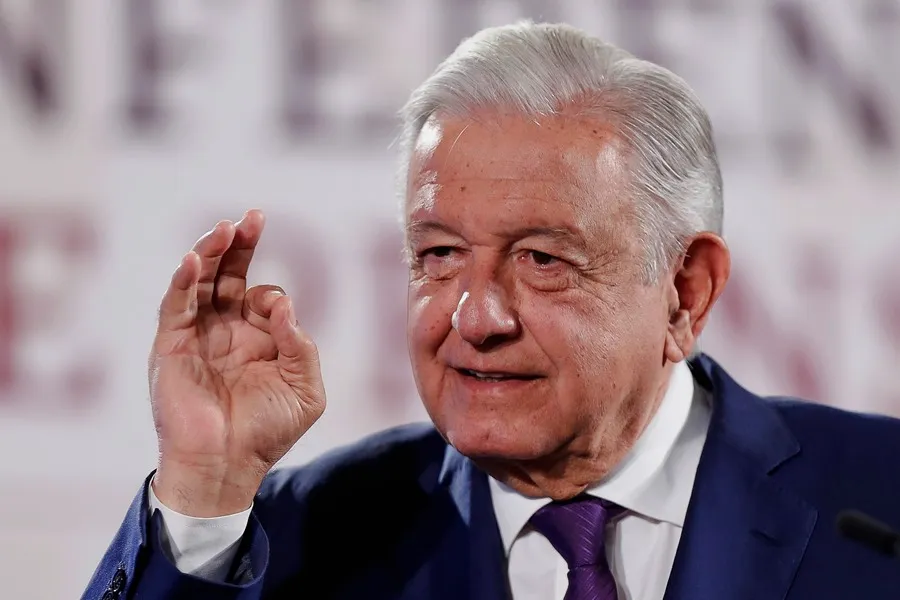 El presidente mexicano ha pedido que el exmandatario Enrique Peña Nieto declare si se encuentran pruebas que lo involucren en el caso de los 43 estudiantes desaparecidos.