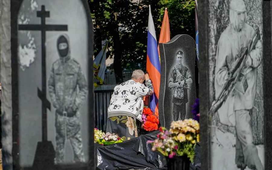 Las fuerzas ucranianas han derribado un segundo puente en la región rusa de Kursk y tomado la localidad de Otruba.