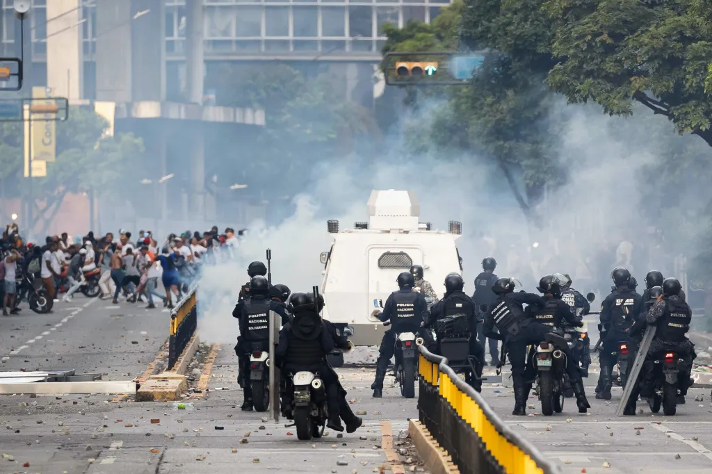 Maduro Acusa a ‘Niño Guerrero’ de Encabezar Protestas contra Resultados Electorales