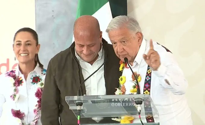 AMLO y Sheinbaum defienden a Alfaro tras abucheos en Jalisco
