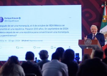 AMLO responde a Krauze y Aguilar Camín sobre la reforma judicial