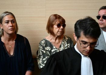 Hospitalizan al acusado de drogar a su esposa para que otros hombres la violaran